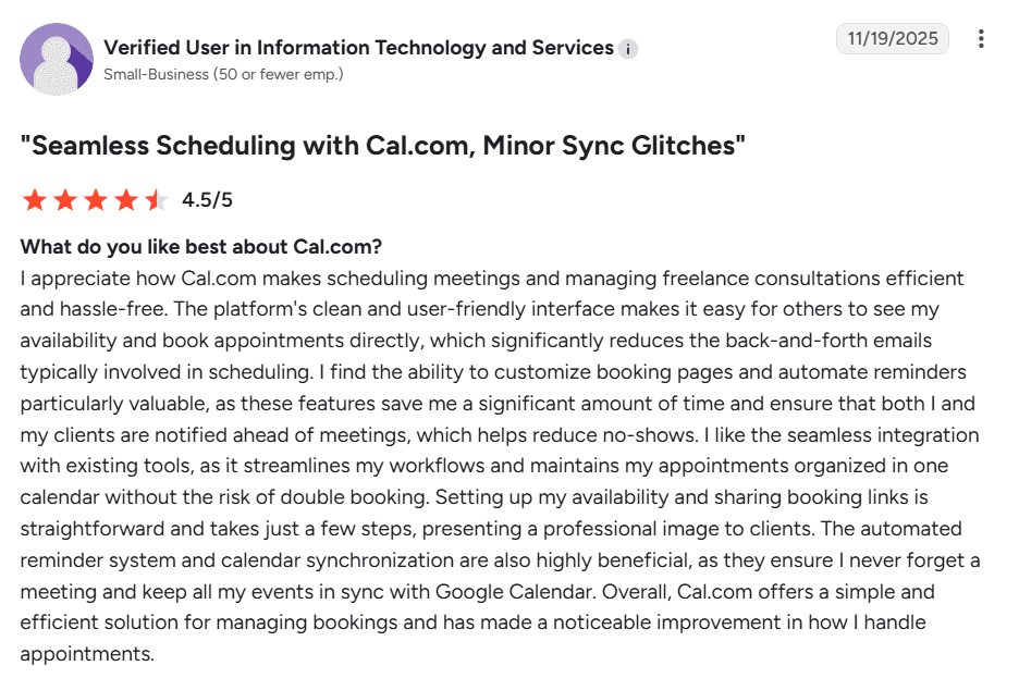 Screenshot of a 4.5-star Cal.com user review